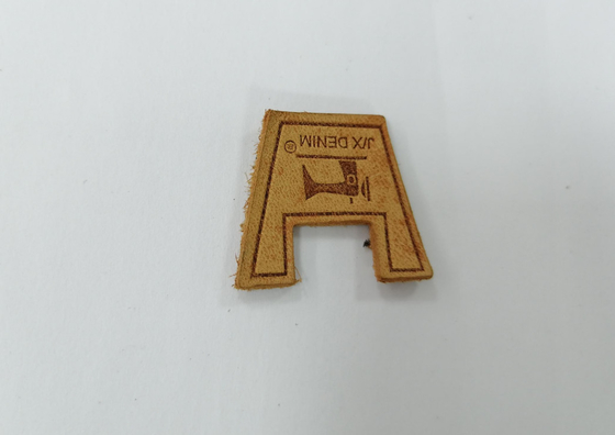 Costurar na roupa que os remendos de couro genuínos gravaram Logo For Garment