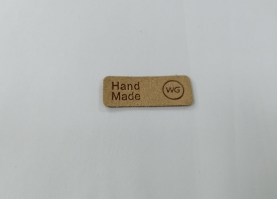 O couro gravado do plutônio de Logo Microfiber remenda etiquetas laváveis costura na roupa