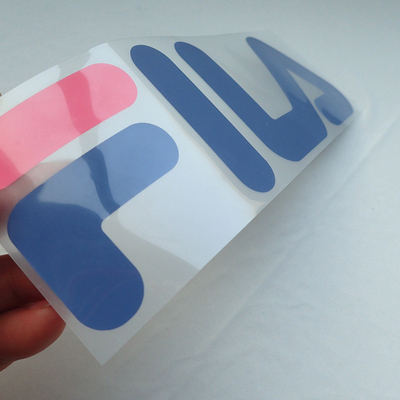 Etiquetas amigáveis da roupa da transferência térmica do silicone 3D de Eco com seu próprio logotipo