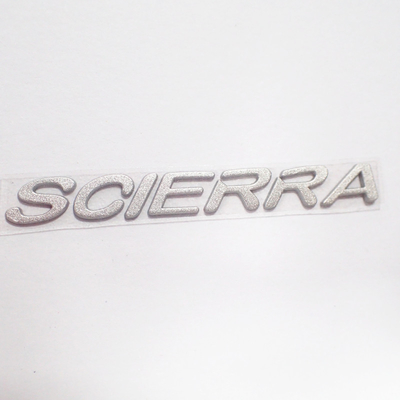 As etiquetas personalizadas da roupa da transferência térmica do silicone 3D com prata Shinny a cor