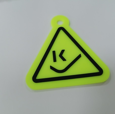 Os crachás de borracha dos remendos do silicone 3D do PVC costuram em lavável personalizado