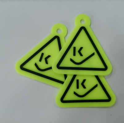 Os crachás de borracha dos remendos do silicone 3D do PVC costuram em lavável personalizado