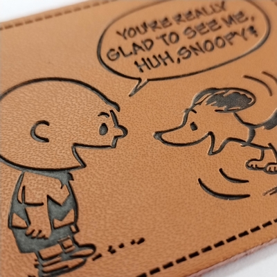 O plutônio gravou/a etiqueta de couro remendo do metal personalizada para o vestuário da roupa