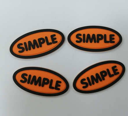 A transferência térmica amigável das etiquetas da borracha de silicone do PVC do crachá 3D de Eco personalizou