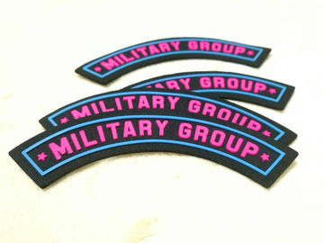 Etiquetas de borracha coloridas da roupa, remendos militares personalizados para o chapéu tático
