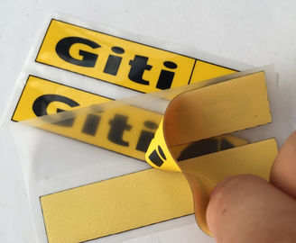 a transferência térmica levantada 3D remenda etiquetas feitas sob encomenda de Tagless para o vestuário exterior