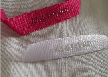 A tela feita sob encomenda da impressão de tela de seda etiqueta o laço do gancho da camisa das etiquetas no vestuário