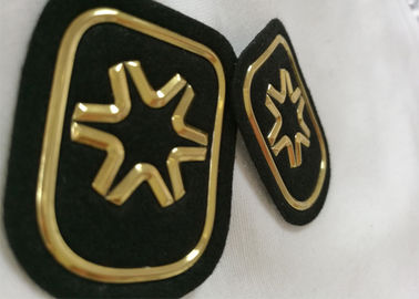 O preto e o ouro gravaram crachás feitos sob encomenda de Velcro dos remendos da borracha 3D para Soprtswear
