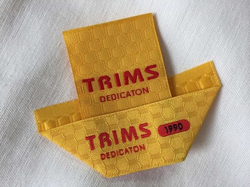 Etiquetas tecidas tafetá da dobra do centro/mitra, etiquetas bordadas elegantes da costura
