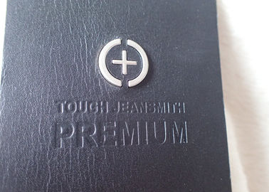 Etiquetas de couro do remendo das calças de brim profissionais, remendo de couro em calças de brim com logotipo do metal