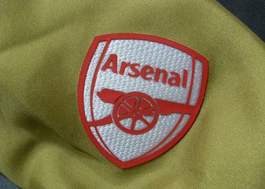 A roupa feita sob encomenda do logotipo do rebanho da camisa de T remenda etiquetas da roupa da transferência térmica