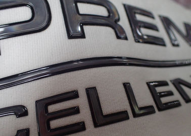 3D etiquetas da roupa da transferência térmica do efeito TPU, remendo de alta frequência com logotipo de gravação para personalizado