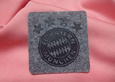 O LOGOTIPO feito sob encomenda 3D gravou o ferro do silicone do PVC em etiquetas da transferência térmica da impressão do remendo