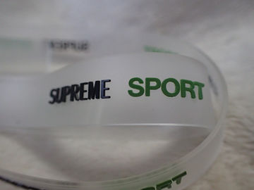 O logotipo feito sob encomenda gravou o remendo de borracha da etiqueta/PVC para o Headwear