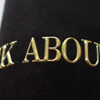 Etiqueta de logotipo em relevo 3D TPU Dourado Prata Personalizada para Camiseta