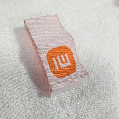 Etiquetas tecidas personalizadas de alta densidade para roupas, dobradas em capa de livro, para bolsas e roupas