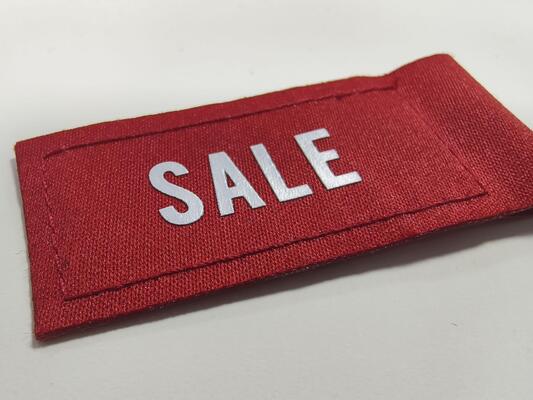 Logotipo de marca personalizado Venda de vestuário Etiqueta Impressão em tela Logotipo tecido para vestuário