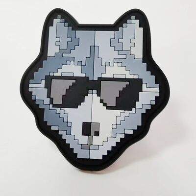 Emblema de silicone 3D personalizado - Patch de transferência de calor de silicone em forma de lobo em pixel art para roupas