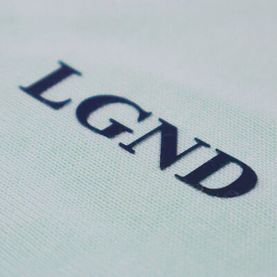 Etiquetas de transferência de calor de silicone plana personalizada de fábrica lavável para vestuário