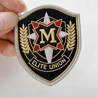 Patches bordados personalizados Transferência de calor com várias opções de cores e resistência à lavagem testada Ideal para roupas de esqui e jaquetas