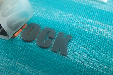 o vestuário da transferência térmica do crachá do silicone 3D etiqueta a favor do meio ambiente