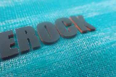 o vestuário da transferência térmica do crachá do silicone 3D etiqueta a favor do meio ambiente
