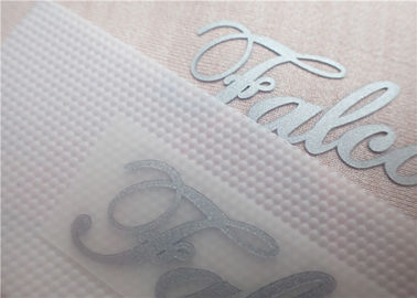 A personalização de etiquetas da fonte e da roupa da transferência térmica da cor/calor do silicone pressiona etiquetas