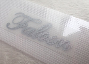 A personalização de etiquetas da fonte e da roupa da transferência térmica da cor/calor do silicone pressiona etiquetas