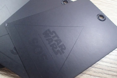 Recyled personalizado imprimiu os acessórios de papel da etiqueta/fato do cair