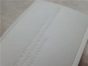 Eco - remendos gravados do logotipo do plutônio couro amigável para a cor de Pantone das calças de brim
