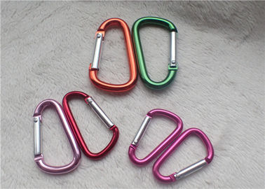 O múltiplo relativo à promoção personalizado pequeno de Carabiner dos presentes colore D - suporte dado forma da chave do metal da curvatura do alpinismo