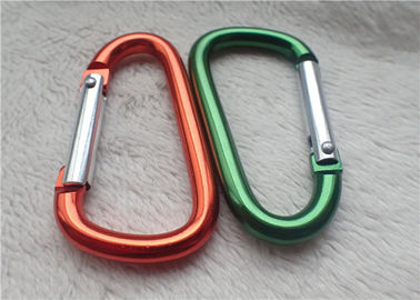O múltiplo relativo à promoção personalizado pequeno de Carabiner dos presentes colore D - suporte dado forma da chave do metal da curvatura do alpinismo