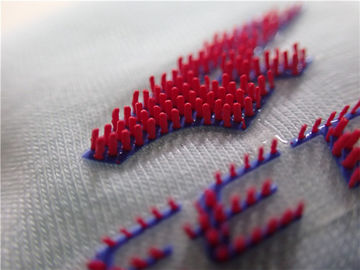 A roupa da transferência térmica do logotipo do silicone 3D dos pontos da escova etiqueta a elevação - elástico