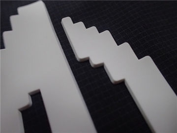 Etiquetas brancas feitas sob encomenda da transferência térmica do molde do silicone para a espessura da roupa 0.6MM