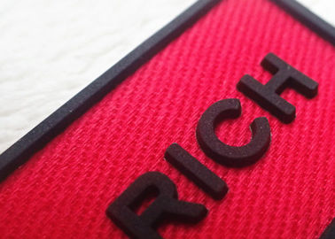 As letras pequenas cancelam remendos do LOGOTIPO para o vestuário/remendos feitos sob encomenda do Applique