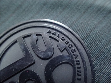 Remendos de borracha feitos sob encomenda do logotipo/crachá redondo do silicone para o vestuário ou os sacos