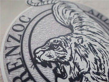 A roupa feita sob encomenda de OEKO remenda a congregação de Tatami da transferência térmica do silicone do logotipo do tigre da forma irregular