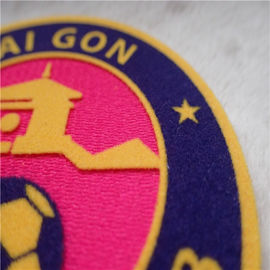 A roupa feita sob encomenda do clube do futebol remenda a transferência térmica Tatami que reune etiquetas lisas do vestuário