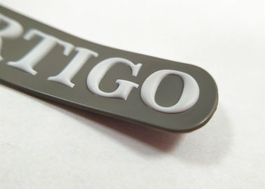 O logotipo personalizado remenda 3D que o PVC plástico macio gravou o remendo da borracha de silicone