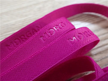 Forma de alta frequência macia cor-de-rosa 3D da faixa elástica ou logotipo no Webbing para o roupa interior