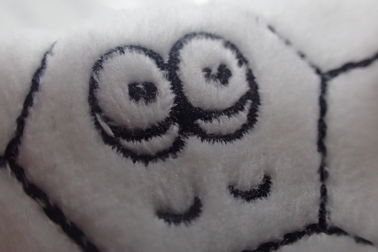 Crachás bordados costume do corte do laser do futebol dos desenhos animados