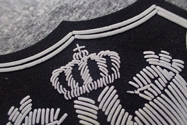 Remendos de borracha espumados do logotipo de Microfiber da roupa