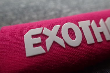 Etiquetas lustrosas da roupa da transferência térmica do silicone 6kg