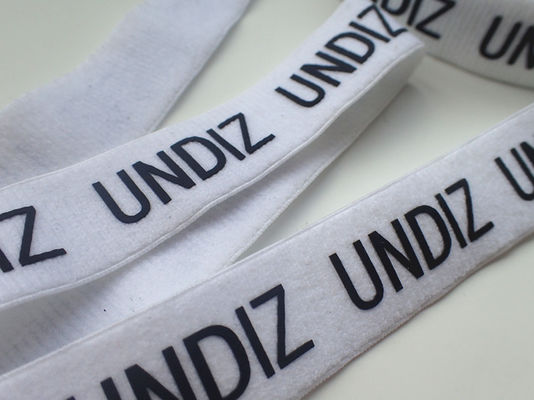O silicone impresso Logo On Elastic Webbing Tape personalizou o projeto