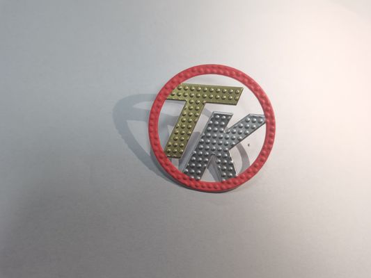 Projete a etiqueta gravada Logo Iron On Garment da transferência térmica da etiqueta 3d TPU
