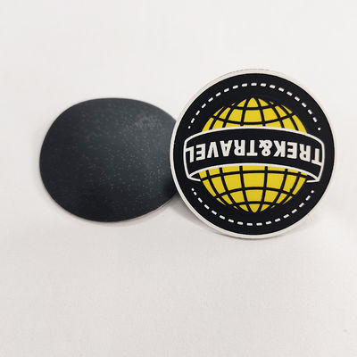 Etiquetas da roupa da transferência térmica do silicone do PVC do OEM com logotipo personalizado