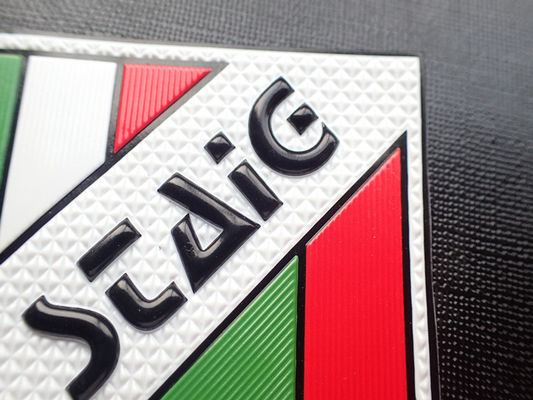O OEM 3D gravado feito sob encomenda Logo Soft TPU etiqueta remendos para a roupa