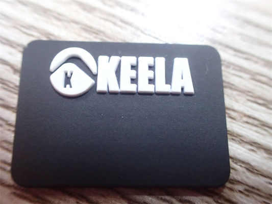 O PVC feito sob encomenda de 3D Logo Rubber remenda a etiqueta do vestuário para a roupa Mirco Injection