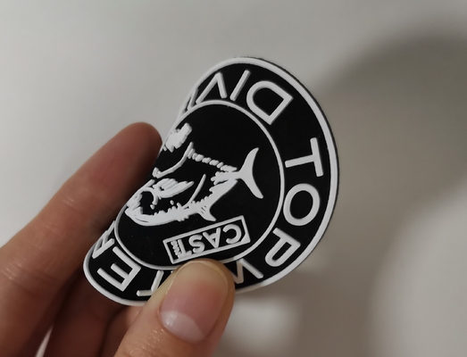 Transferência térmica personalizada da roupa que imprime o logotipo do silicone 3D das etiquetas