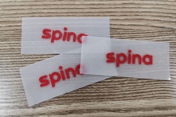 O vestuário personalizou o material de borracha do plástico de silicone da etiqueta de transferência 3D
